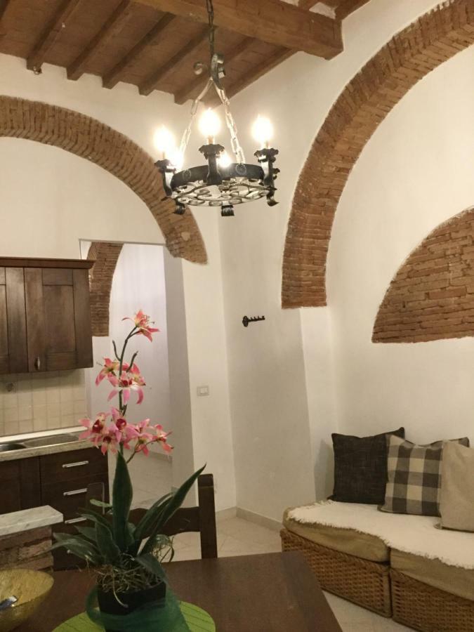 Апартаменти New Maria'S House Livorno. Il Cisternone Екстер'єр фото